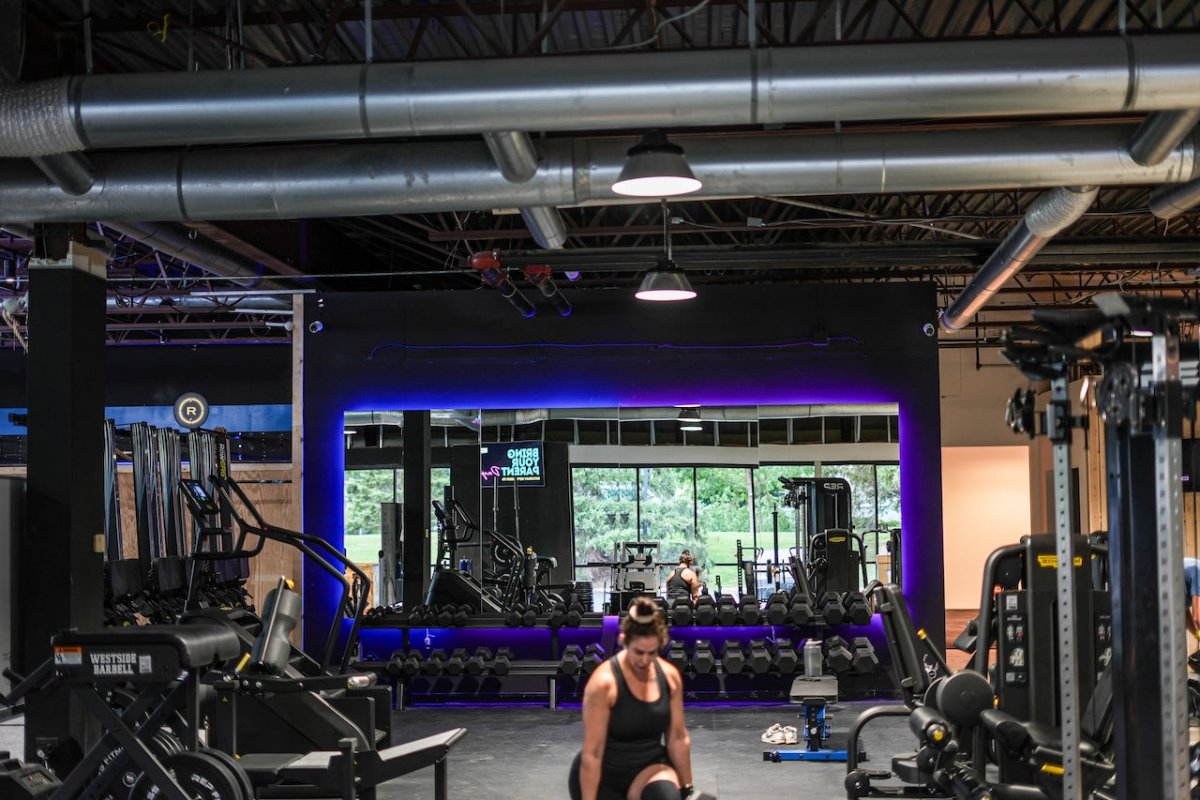 Top Mirror Uses in Residential and Commercial in Des Moines IA - Mirrors Delivered