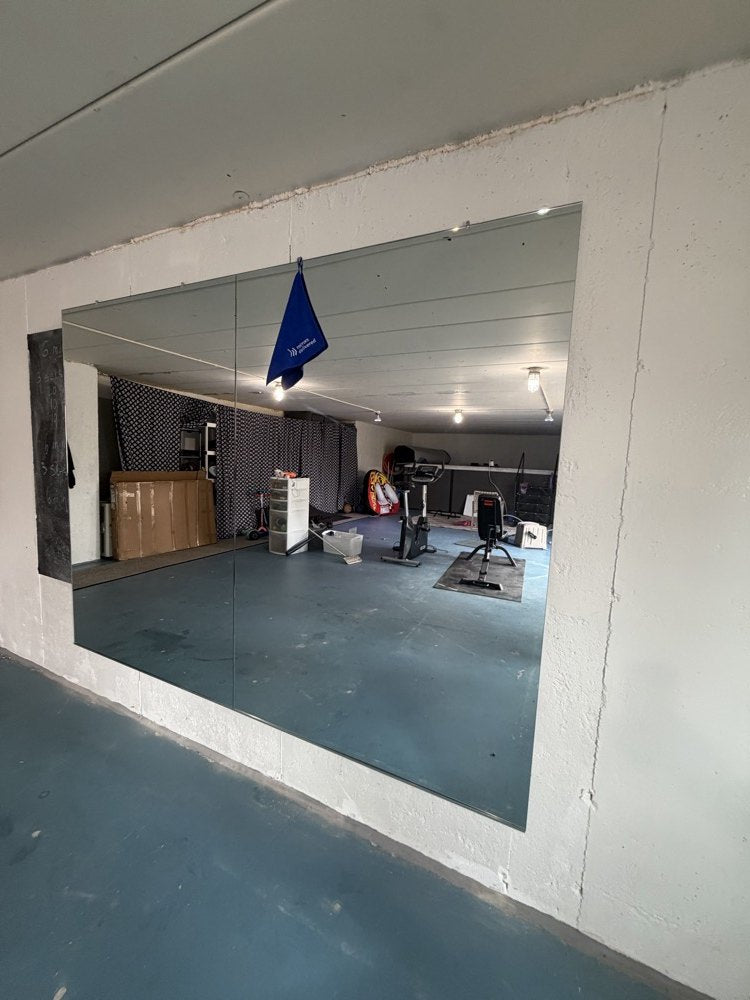Turf-Floored Home Gym - Image 4